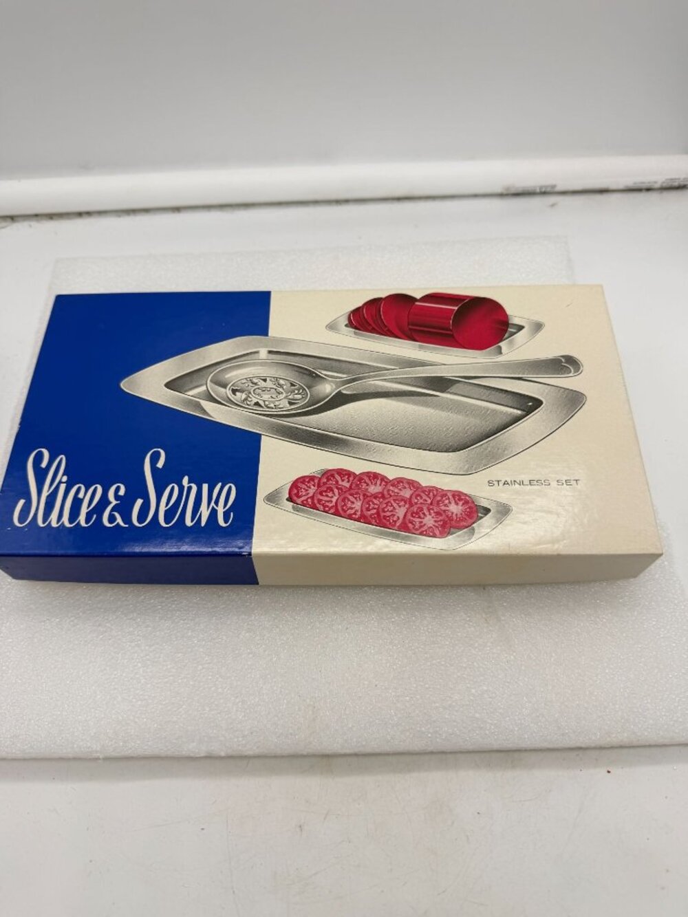 Vintage NOS Sheffield England Slice & Serve Silverplate Tray and Spoon